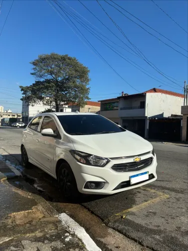Chevrolet Onix Hatch LT 1.0 8V Flex Mec. 4P 2019