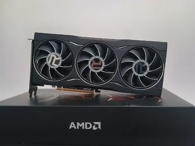 Placa de vídeo RX 6750 XT 12GB XFX Founders Edition