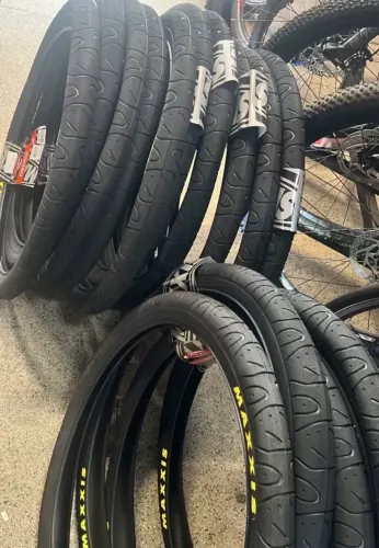 Pneus Maxxis Hookworm 26 e 29 2.50