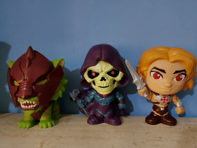 Lote bonecos HE-MAN girafas 2026
