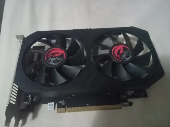 Placa de vídeo RX550 4GB ddr5. Troco por memória ram ddr4 8gb.
