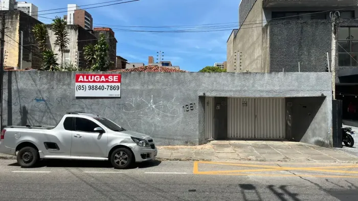 Imóvel para aluguel possui 252 metros quadrados com 4 quartos em Meireles - Fortaleza - CE