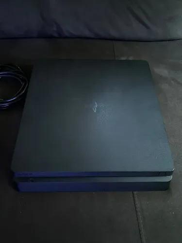? PS4 Slim 1TB Original Sony - Excelente Estado!