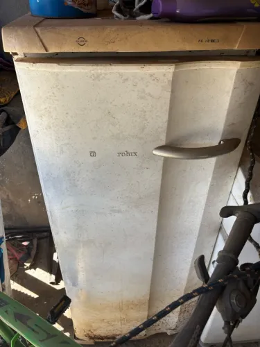Freezer vertical