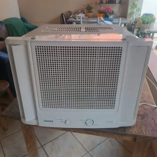 Ar Condicionado de Janela Cônsul 7500 BTUs