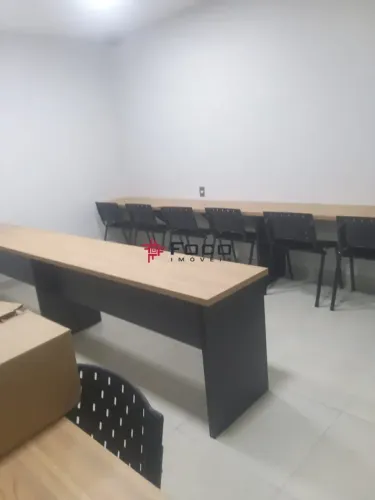 Imóvel para aluguel e venda tem 325 metros quadrados em Vila Nair - São José dos Campos -