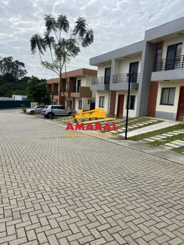 casa em condomínio a venda em Suzano