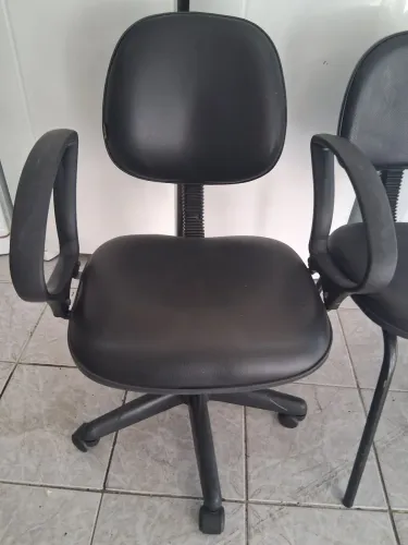 Cadeiras articulada com amortecedor novinha