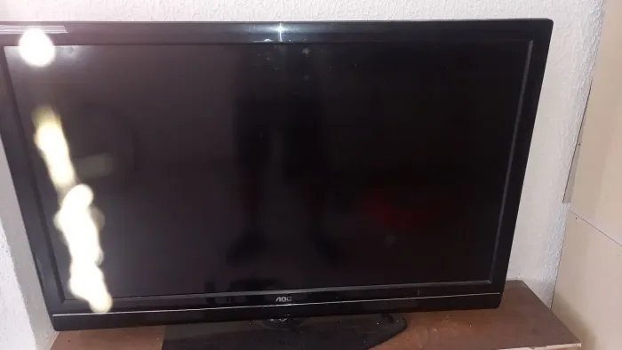 TV aoc 42" com defeito