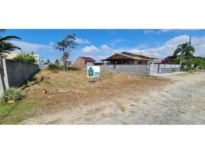Terreno plano na Praia do Ervino em São Francisco do Sul