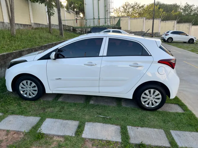 Hyundai HB20 Unique 1.0 Flex 12V Mec. 2019