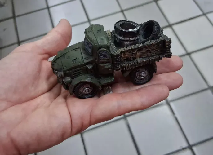 Miniatura de caminhão em resina
