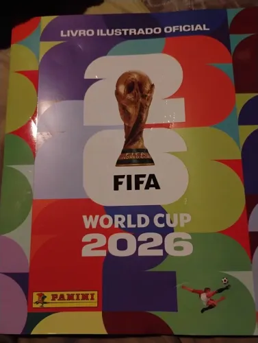 Álbum Panini copa do mundo 2026 com 295 figurinhas coladas
