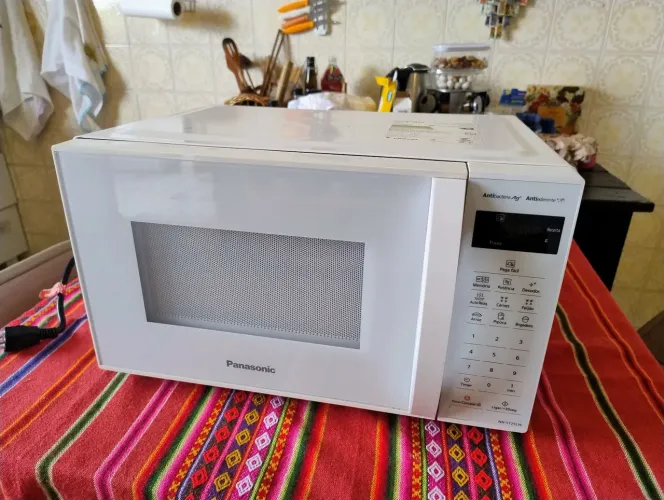 Micro ondas Panasonic antibac