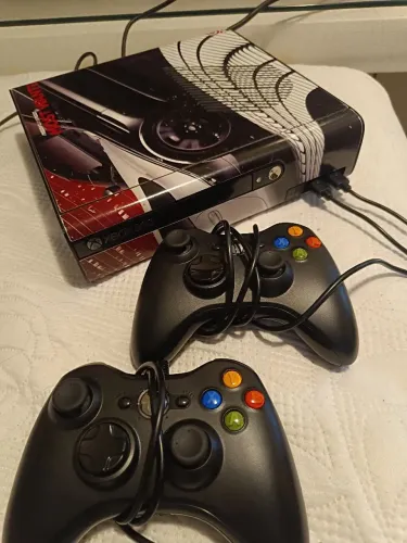 Vendo Xbox 360 s slim