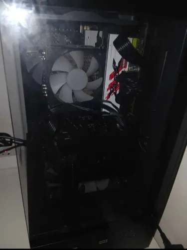 PC Gamer Completo Xeon E5-2697 v3 + RX 5700 XT 8GB + 16GB DDR4