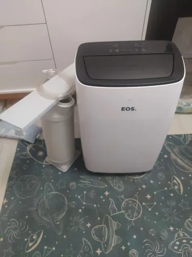 Ar condicionado portátil Eos EAP12F 12000 btus