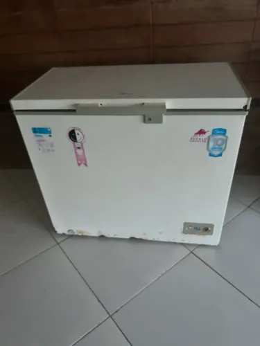 Vende se freezer horizontal uma porta