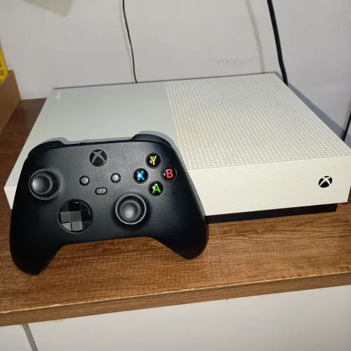 Vendo Xbox one s 1 tera