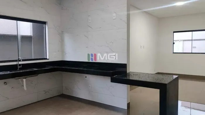 Casa à Venda na Vila Galvão Senador Canedo | Condomínio Portugal prox a prefeitura de goi