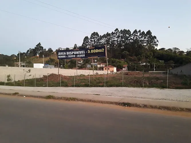 Excelente terreno para venda na Via São Pedro com 4.738 metros quadrados em Juiz de Fora