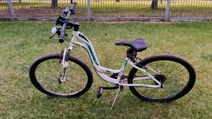 Bicicleta Houston HT71 Aro 27,5 - 21 Marchas Suspensão Dianteira e Câmbio Shimano