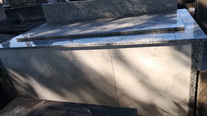 JAZIGO PERPÉTUO-QUADRA 5-CEMITÉRIO CAJÚ-RIO DE JANEIRO