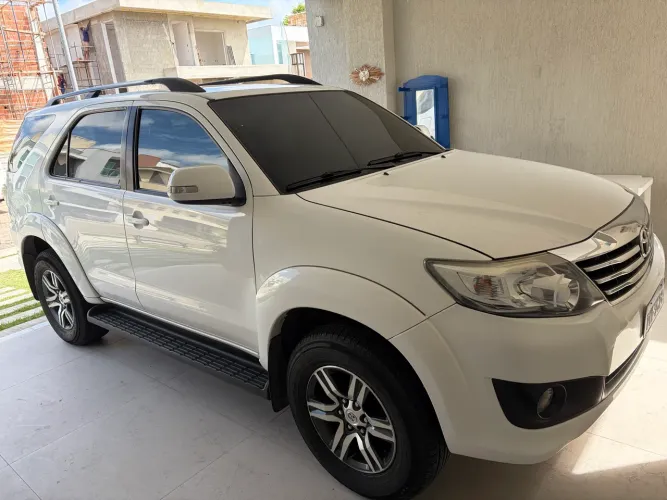 Toyota Hilux SW4 SR 4X2 2.7/ 2.7 Flex 16V Aut. 2015