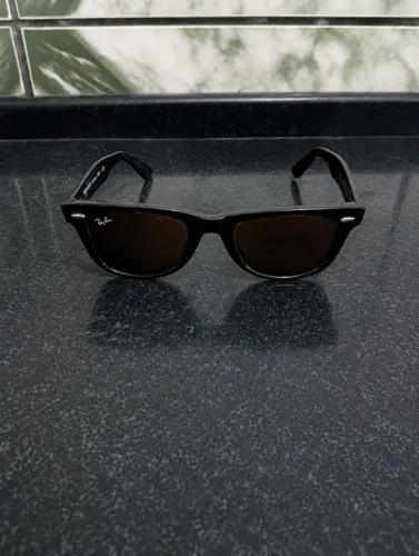 Ray-Ban Original Wayfarer Classic RB2140.