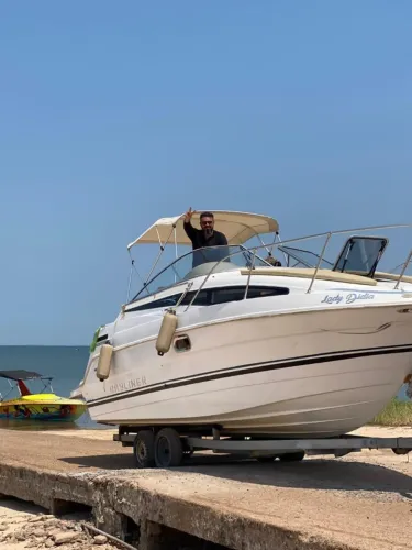 VENDA IMPERDÍVEL  BAYLINER CIERRA 2355