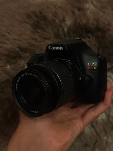 Canon EOS Rebel T6 + Lente 18-55mm + Bolsa + Bateria + Carregador