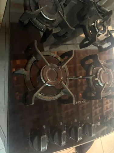 Fogão usado poucas vezes ,tudo em perfeito estado de uso,bocas forno,automático