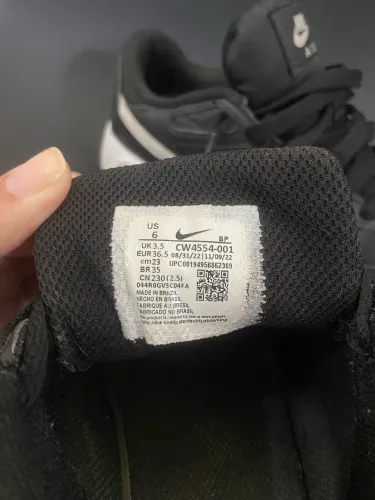 DOIS TENIS NIKE ORIGINAL POR 100$