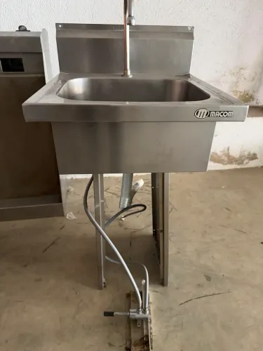 lavatório de mãos industrial em aço inox