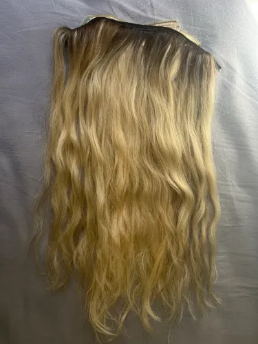 Cabelo mega Hair na fita adesiva 