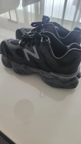 Vendi tênis NB 9060