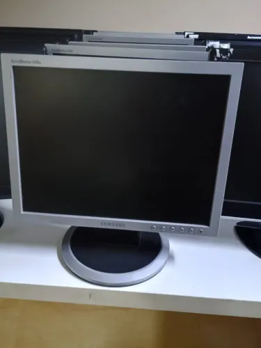 MONITOR SYNC MASTER 540N