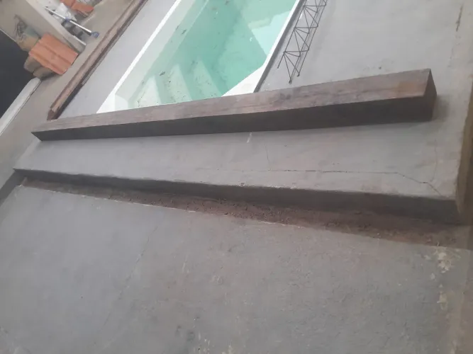 Vende-se Esteio de angelim 15x15 altura 3.65m