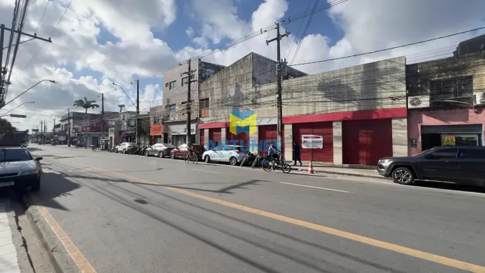 Alugue no centro de Afogados Loja com 1.096m² de vão livre