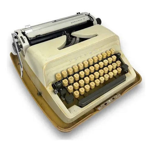 Datilografia antiga máquina de escrever