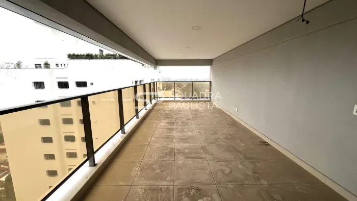 Apartamento com 181.36 m², 3 quartos sendo 3 suítes à venda no bairro Vila Nova Conceição.