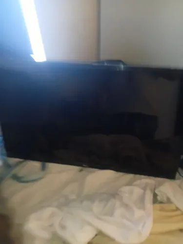 Vende-se philco 32 polegadas a tela ficou com lista,imbui