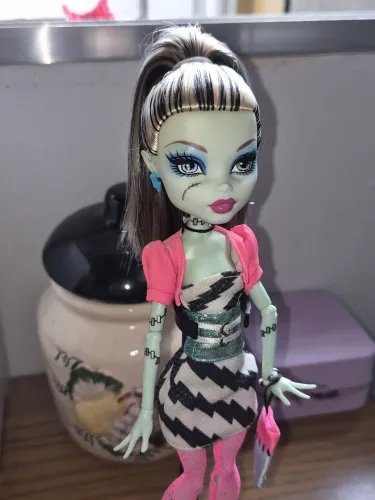 Frankie Dawn Off the dance