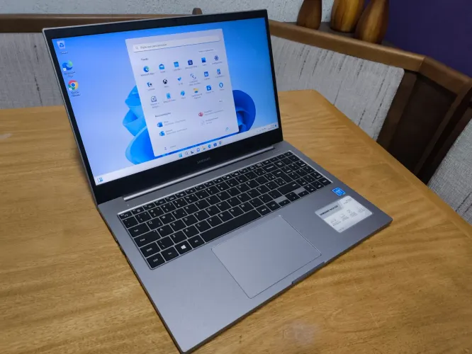 Notebook Samsung book, com SSD, tela de 15.6 polegadas, windows 11