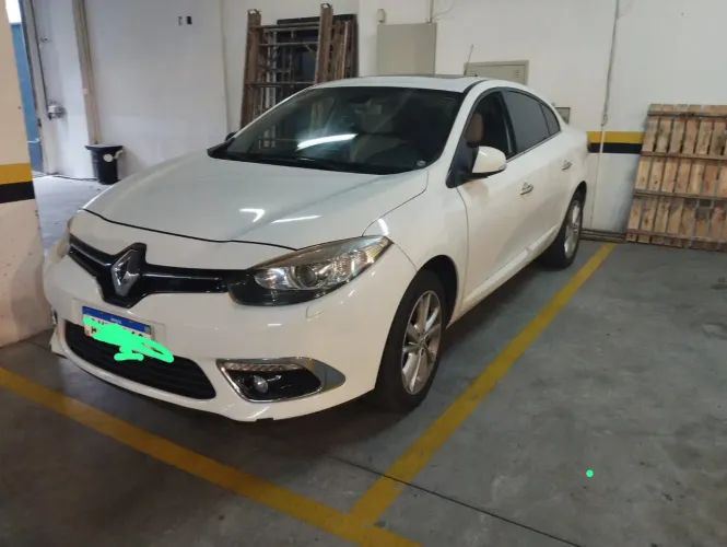 Renault Fluence Sedan Privilège 2.0 16V Flex AUT 2015