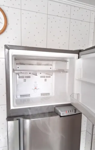 Geladeira Brastemp BRM39 Frost Free