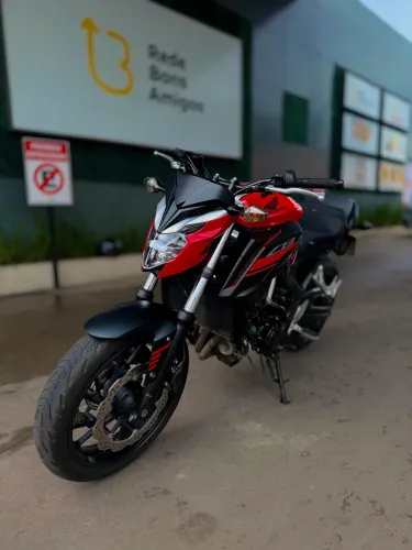 CB 650F 14mil KM rodados Vendo/Troco/Financio
