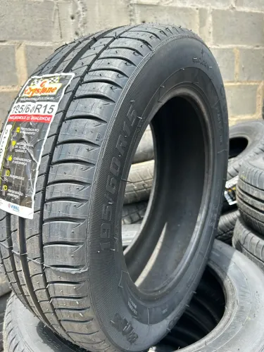 Pneu remolde 195/60 R15 Crystone (montagem grátis) 