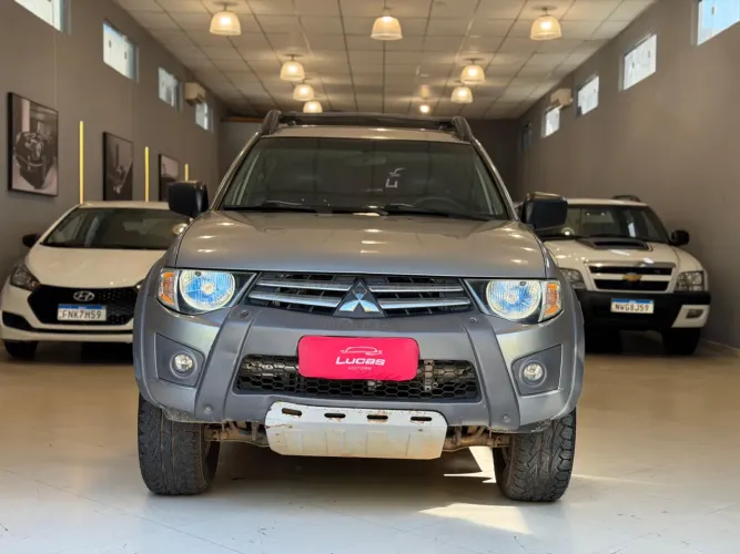 Mitsubishi L200 Triton HLS 2.4 Flex 16V CD Mec. 2017