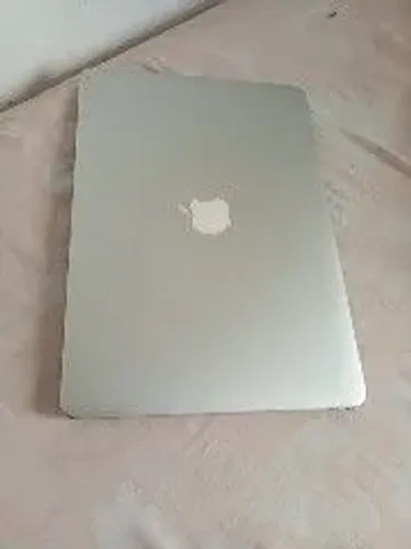 Macbook Air 1466 pra peças 